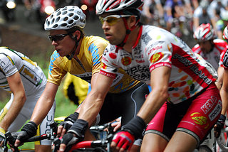 stage 2 winner and yellow jersey wearer Brett Lancaster (Cervelo)